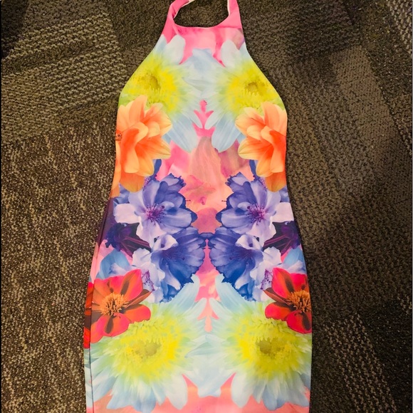 Dress - Picture 1 of 3